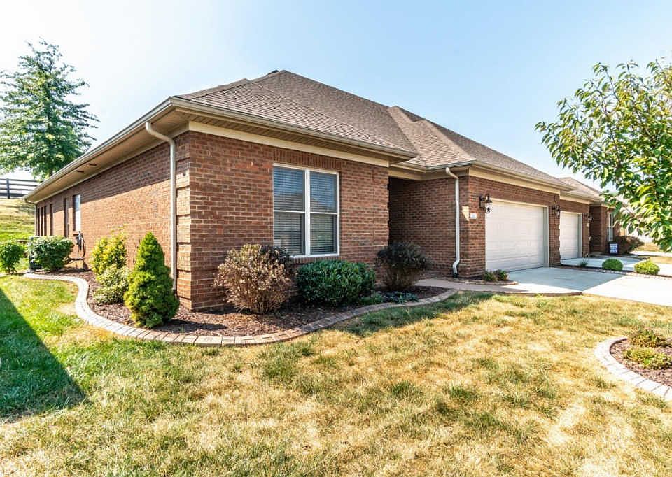 1st image of 202 Clairmont Dr