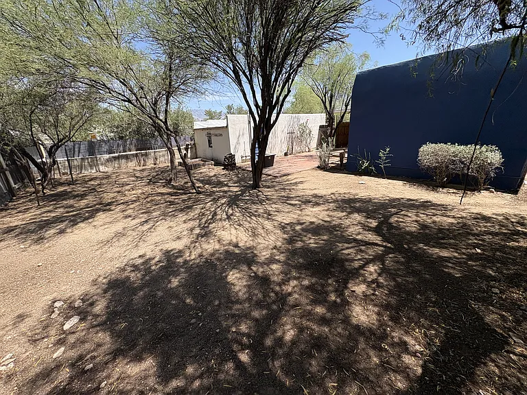 1317 N Dodge Blvd — Photo 31