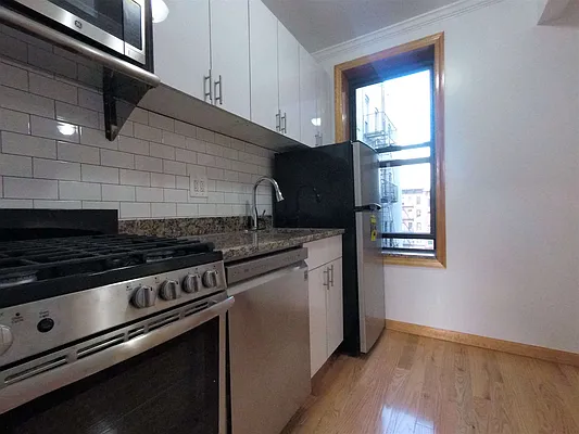 Rented by Green Home NY Realty LLC | media 24