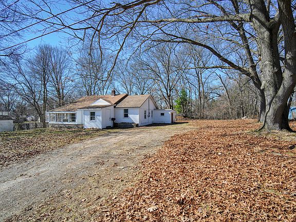 3rd image of 171 Eldredge St