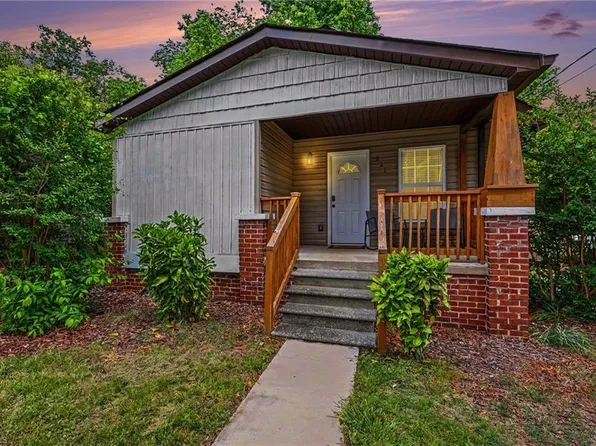 921 Pichard St, Greensboro, NC 27401