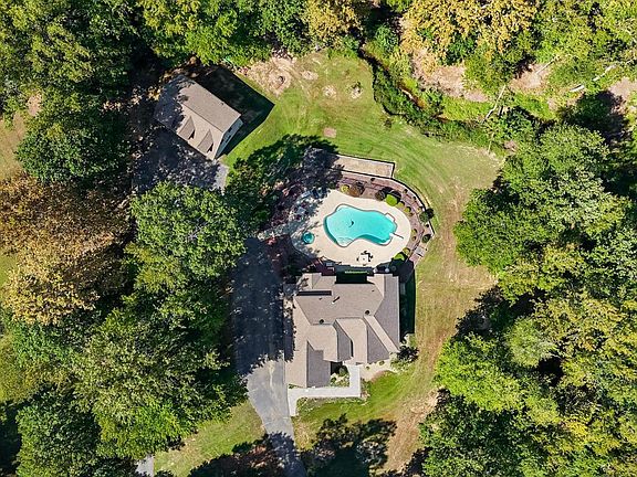 2nd image of 9175 Dubois Rd