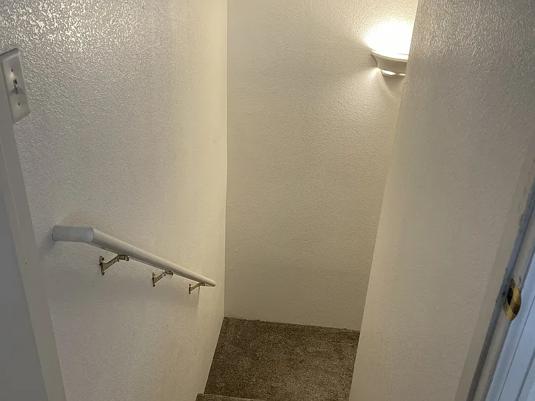 1601 Great Western Dr #C2 — Photo 4