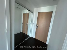 7 Grenville St