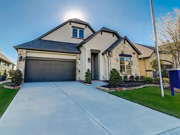 4th image of 26 Floral Hills Ln