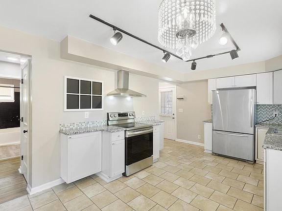 2nd image of 1814 4th Ave N