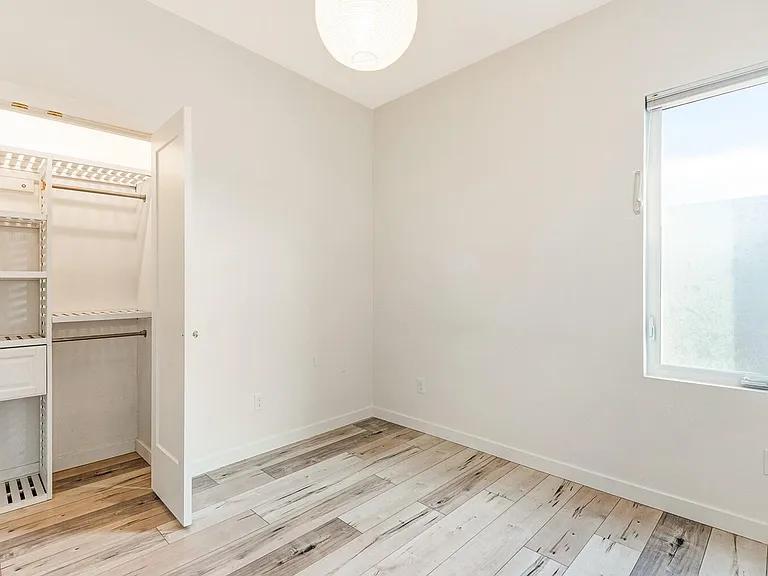 1325 NW Albany Ave #2 — Photo 8