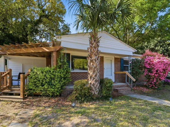 1749 Lady Ashley St, Charleston, SC 29412