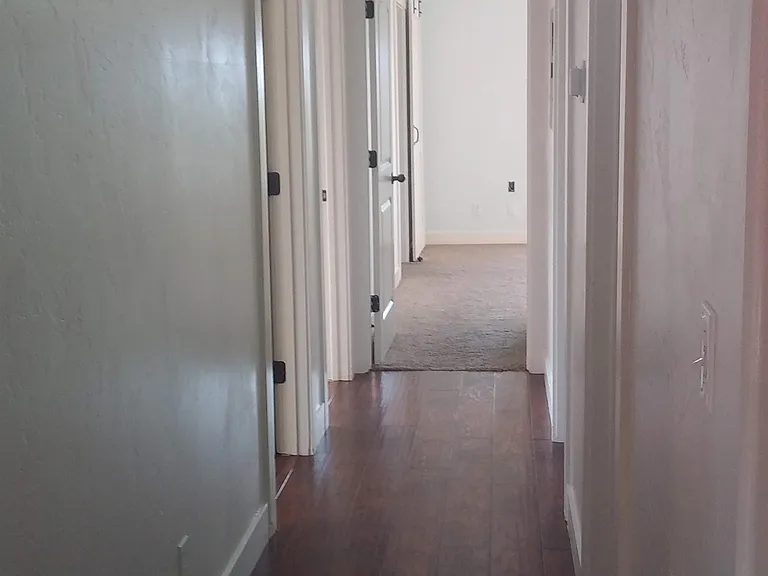 1045 S 1700 W — Photo 10