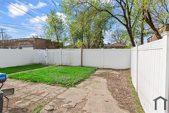 323 Memorial Dr #2 — Photo 15