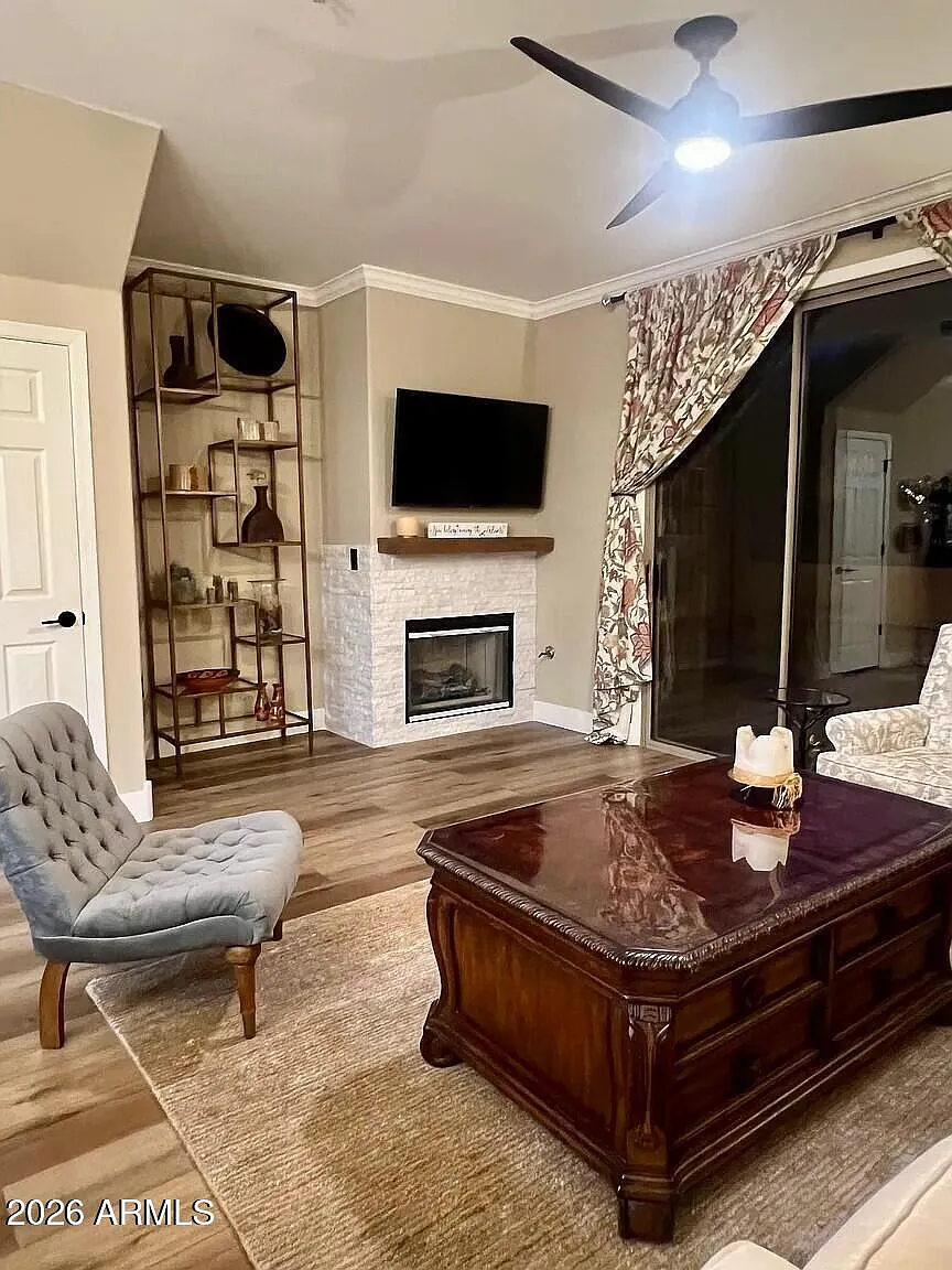 2 bed, 2.5 bath, 1221 sqft, $4,750 — Photo 4