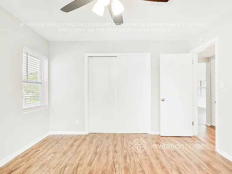1115 N Powers Dr — Photo 15