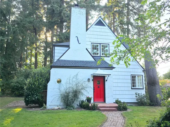 9424 E E Street, Tacoma, WA 98445