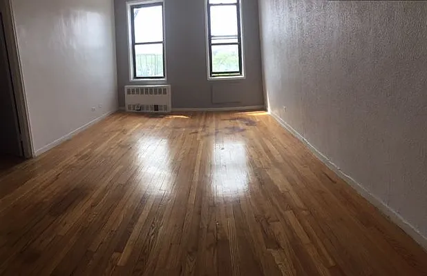 Rented by Smart NY Realty LLC | media 10