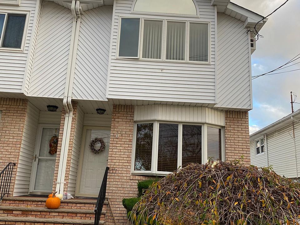 1st image of 2194 S Railroad Ave #B