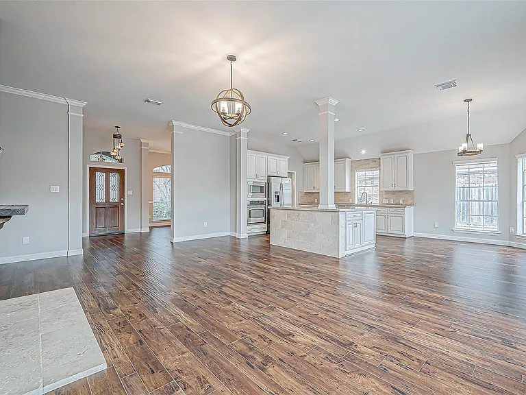 5410 Portage Rock Ln — Photo 11