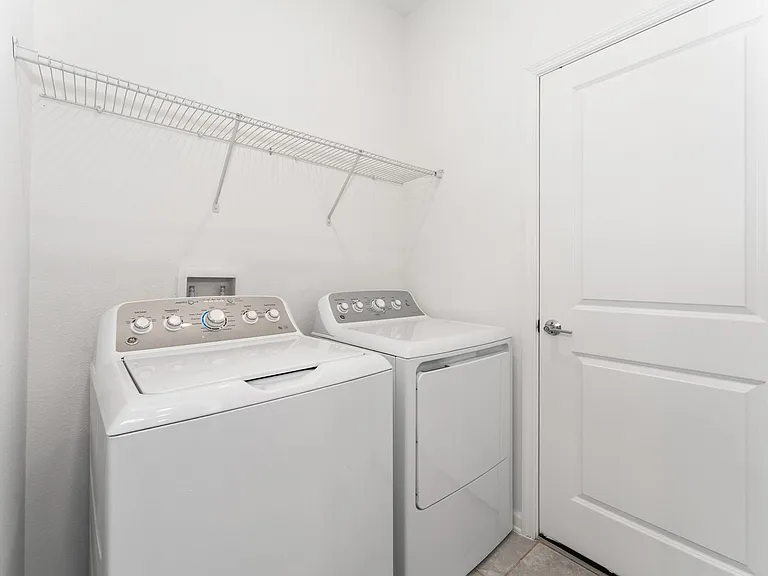 860 Daring Dr — Photo 22