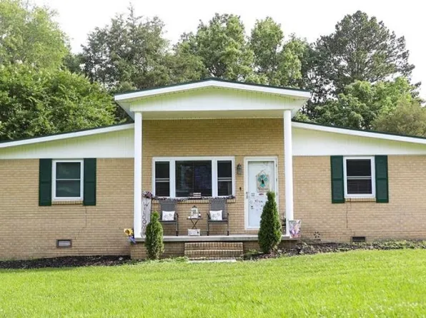 1710 Elm Ln, Russellville, AL 35654