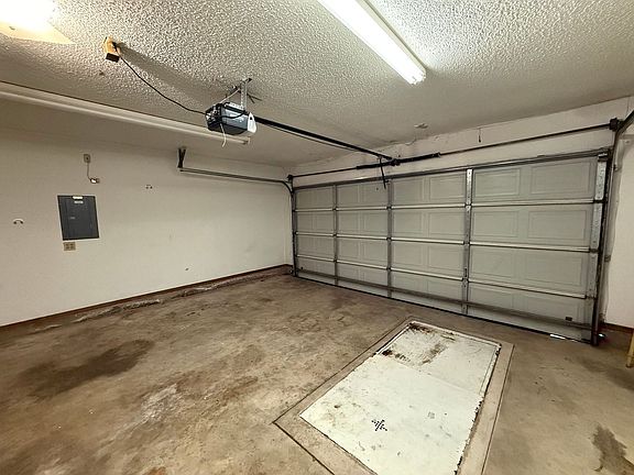 5th image of 13233 Eastridge Dr