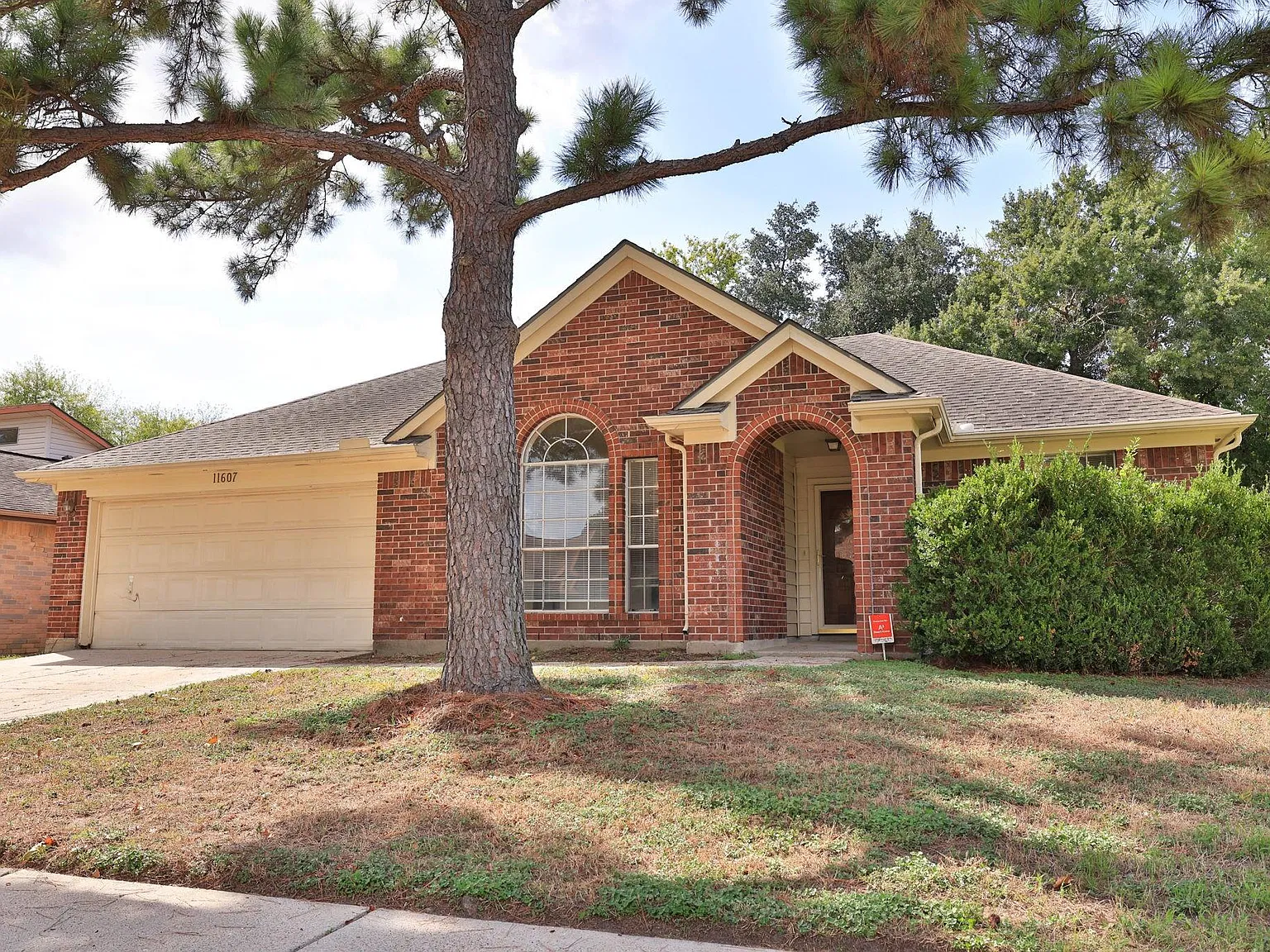 3 bed, 2.0 bath, 1580 sqft, $1,850 — Photo 1