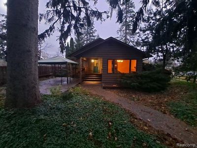 98 N Holcomb Rd, Clarkston, MI, 48346