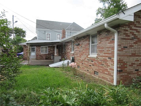 3rd image of 45 W Mechanic St