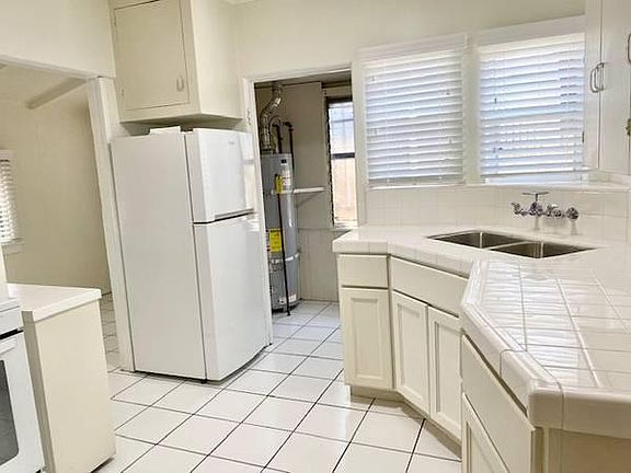 2nd image of 206 N Avenue 55 #1/2
