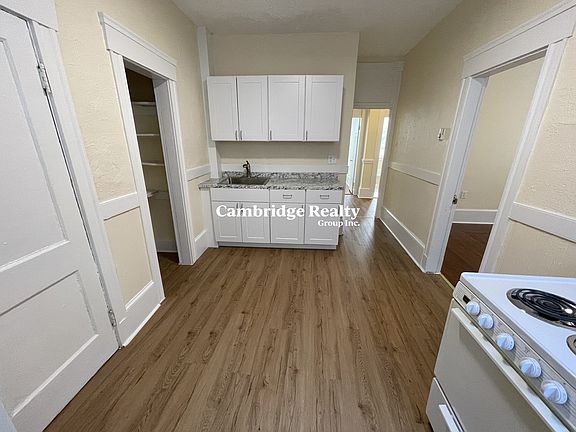 4th image of 895 Huntington Ave #4T