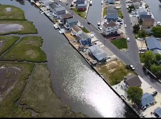 240 N Bay Dr, Bayville, NJ 08721