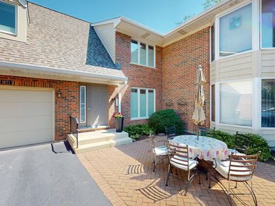 1671 N Belmont Ct, Arlington Heights, IL, 60004