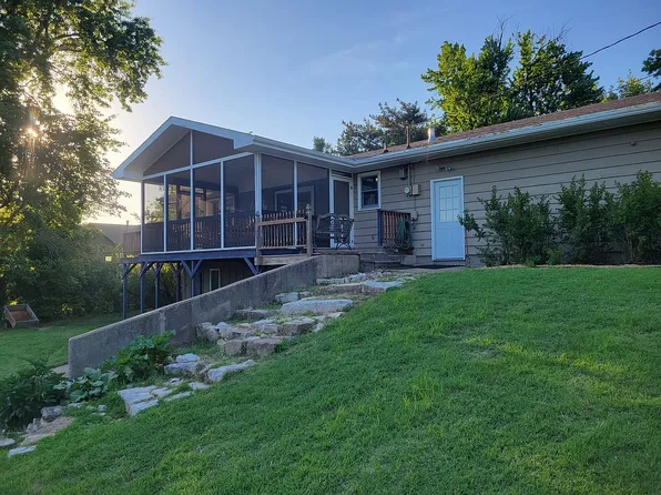 3501 Dickens Ave, Manhattan, KS 66503