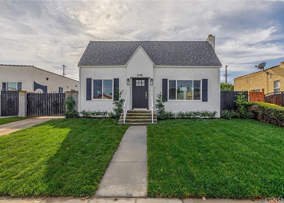 1st image of 2116 W 73rd St