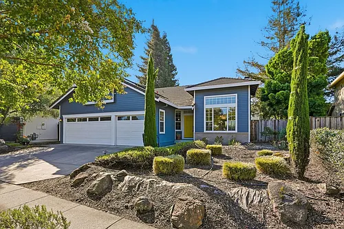 1439 Gordon Dr Photo 1