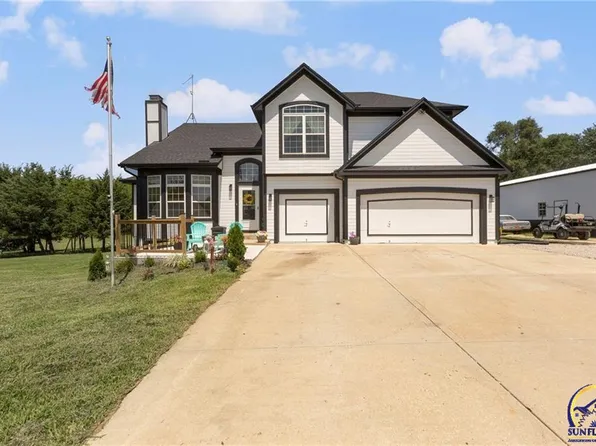 27759 Turkey Creek Rd, Wellsville, KS 66092