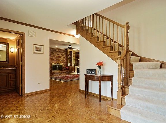2nd image of 2211 Amhurst Ct