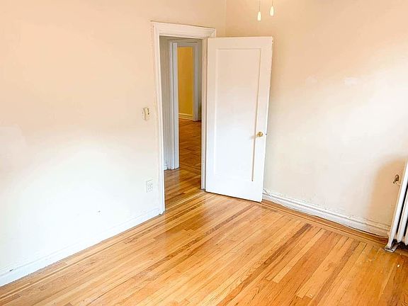 5th image of 647 W 169th St #3C