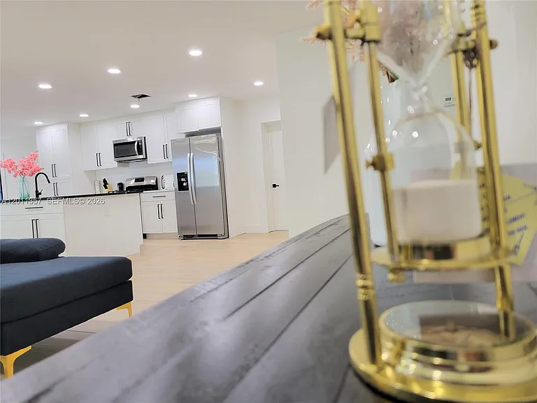 735 Tradewind Dr — Photo 28