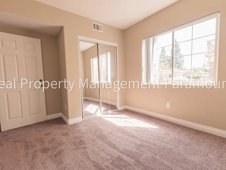 3831 S Wall St — Photo 10