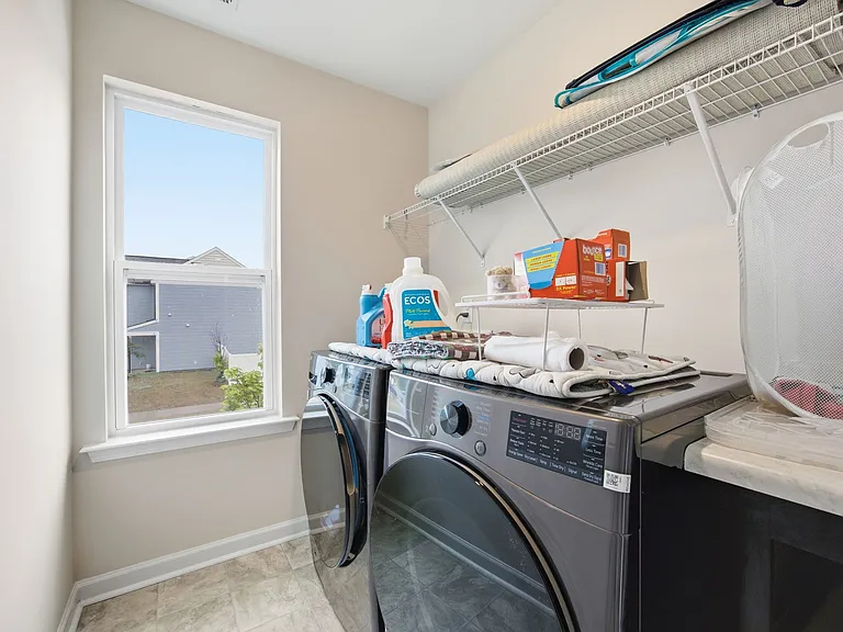 1401 Addison Lake St — Photo 29