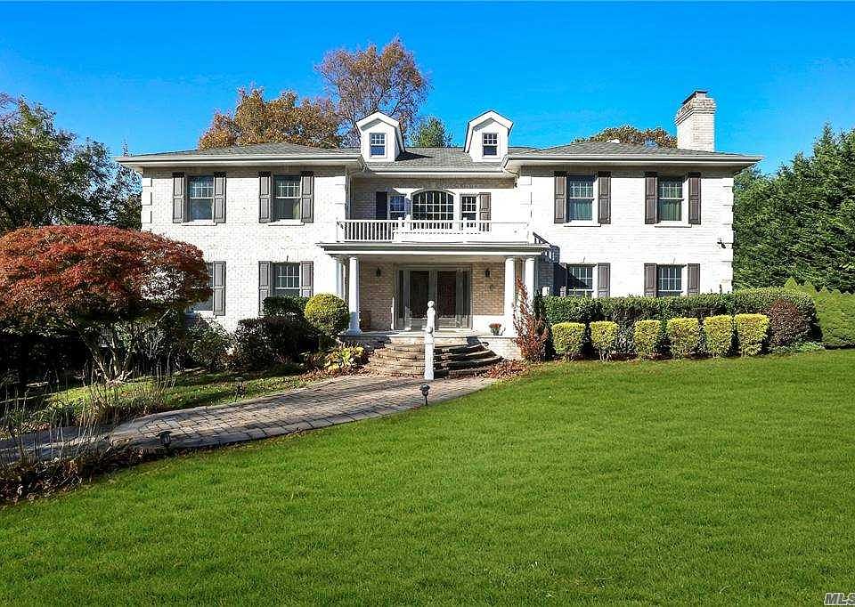 1st image of 15 Sparrow Ln
