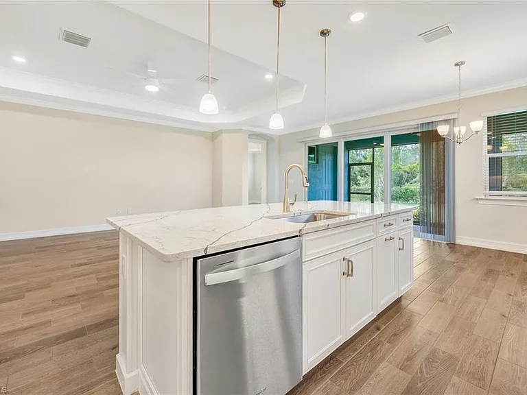 16808 Bay Island Ct — Photo 10