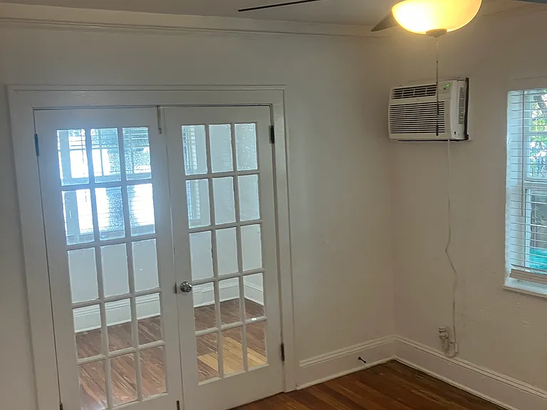 400 SW 10th Ave — Photo 22