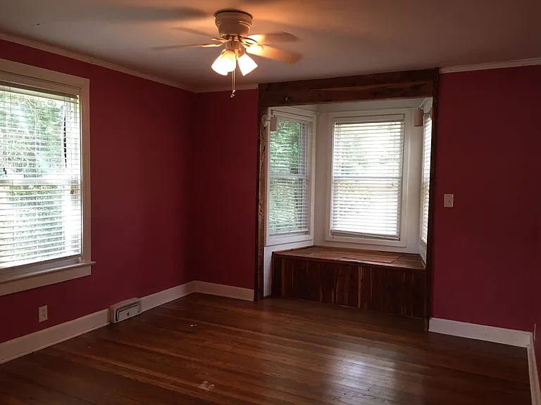522 Grove Rd — Photo 8