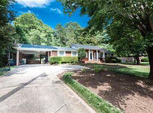 2058 13th St NE #B, Hickory, NC 28601