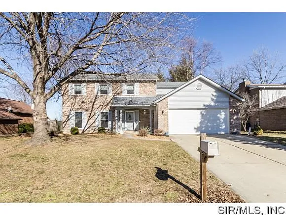 605 Deerfield Dr photo 1