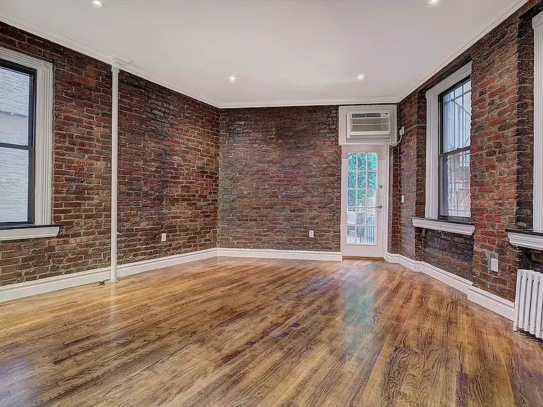 410 E 13th St #1D — Photo 3