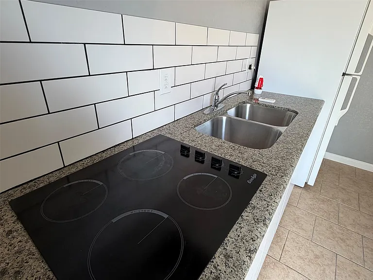 2909 King St #F — Photo 4