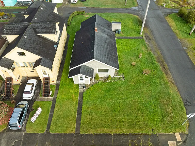 3033 Sumner Ave — Photo 26