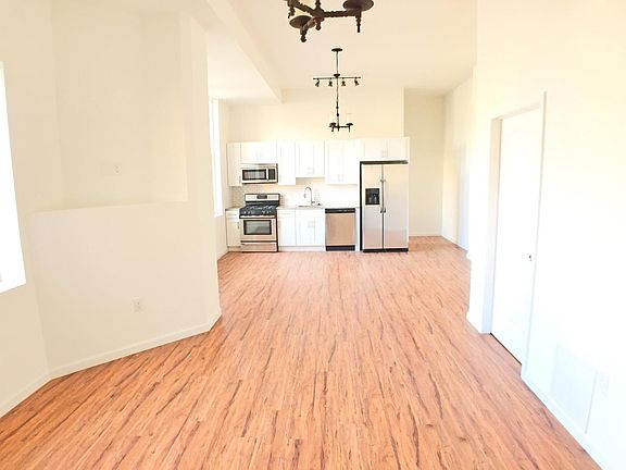 2nd image of 1700 W Girard Ave #1A