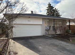 2524 Avongate Dr S, Mississauga, ON L5C2X5